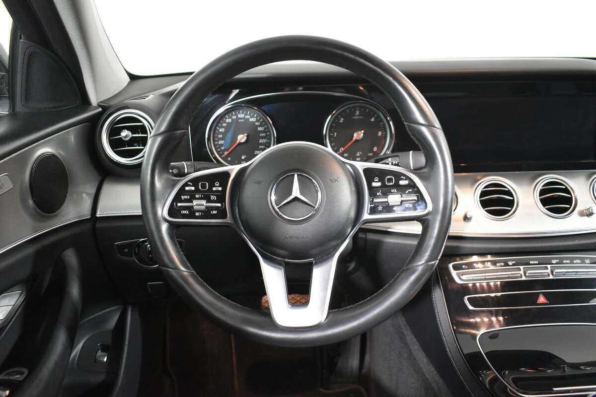 Б/У Мерседес-Бенц Е-Класс 2018 года. Фото: #14