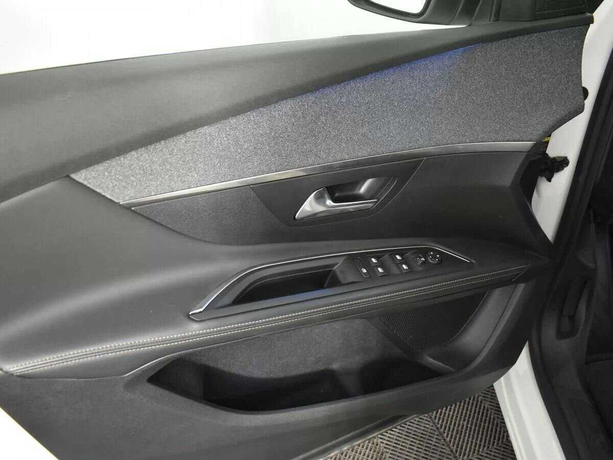 Б/У Пежо 5008 2020 года. Фото: #12