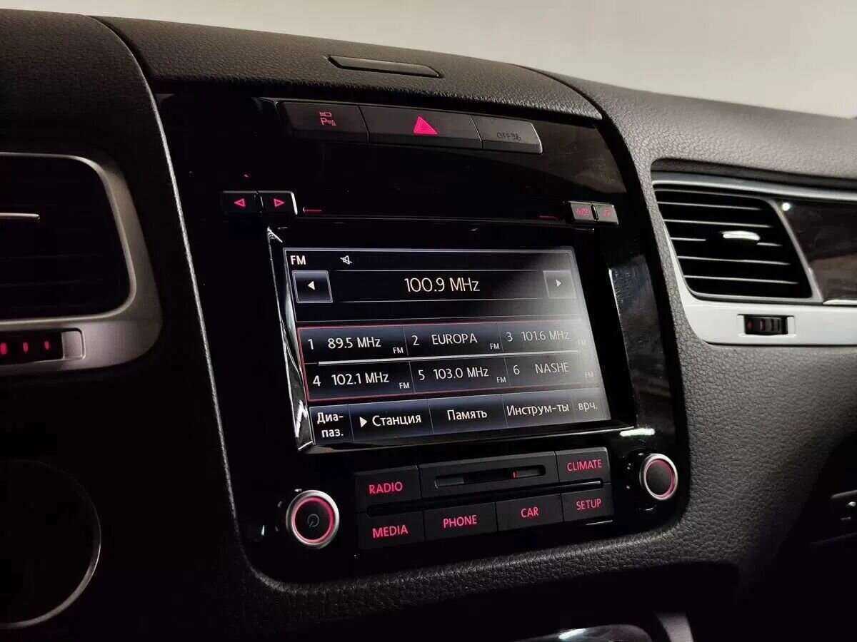 Б/У Фольксваген Туарег 2014 года. Фото: #9