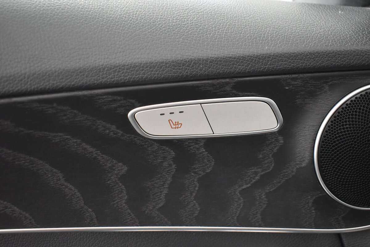 Б/У Мерседес-Бенц Ц-Класс 2019 года. Фото: #7