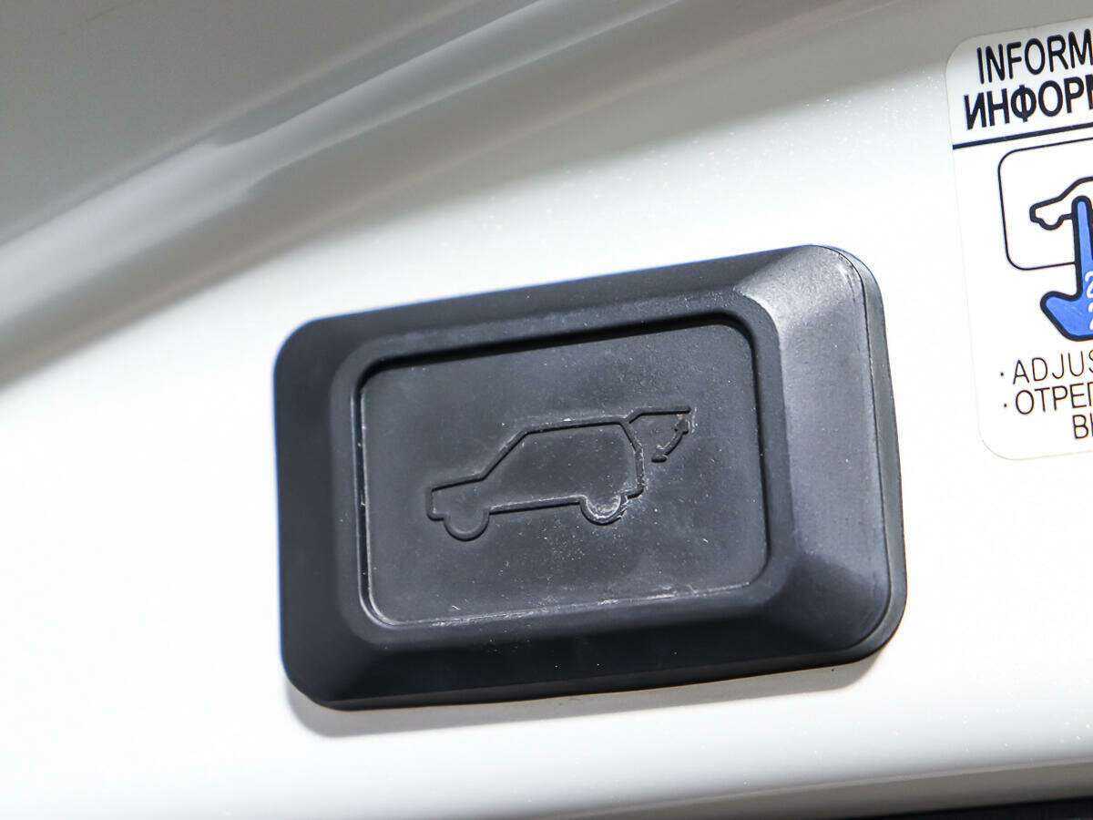 Б/У Тойота Рав4 2018 года. Фото: #20