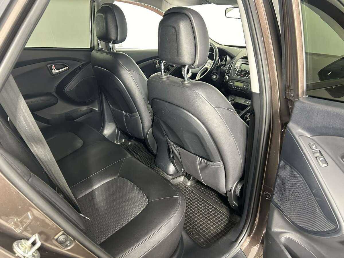 Б/У Хендай ай-икс35 2013 года. Фото: #16