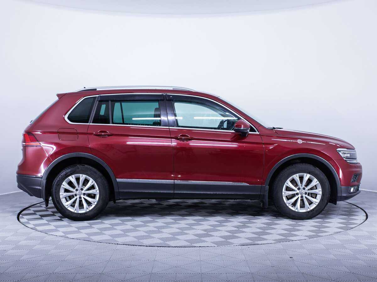 Б/У Фольксваген Тигуан 2017 года. Фото: #3