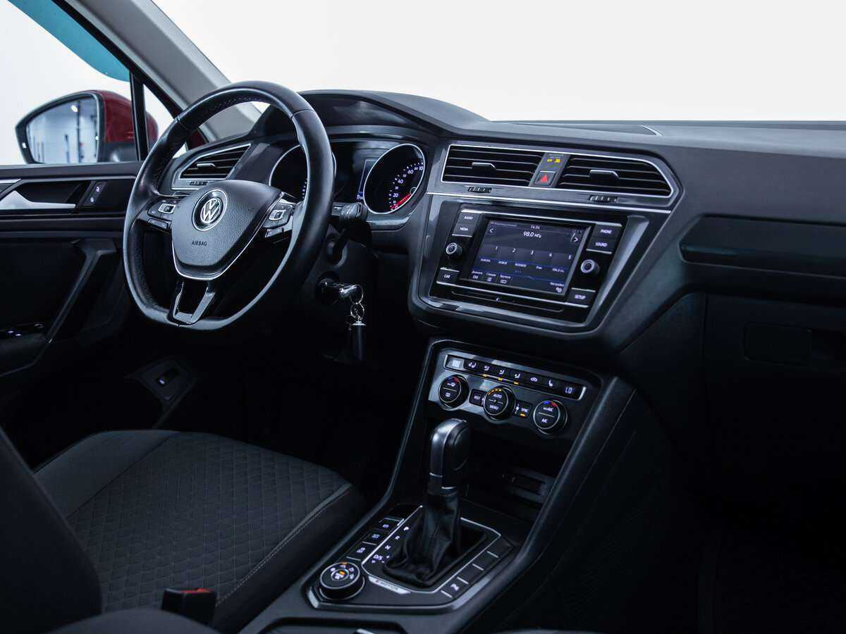 Б/У Фольксваген Тигуан 2017 года. Фото: #10