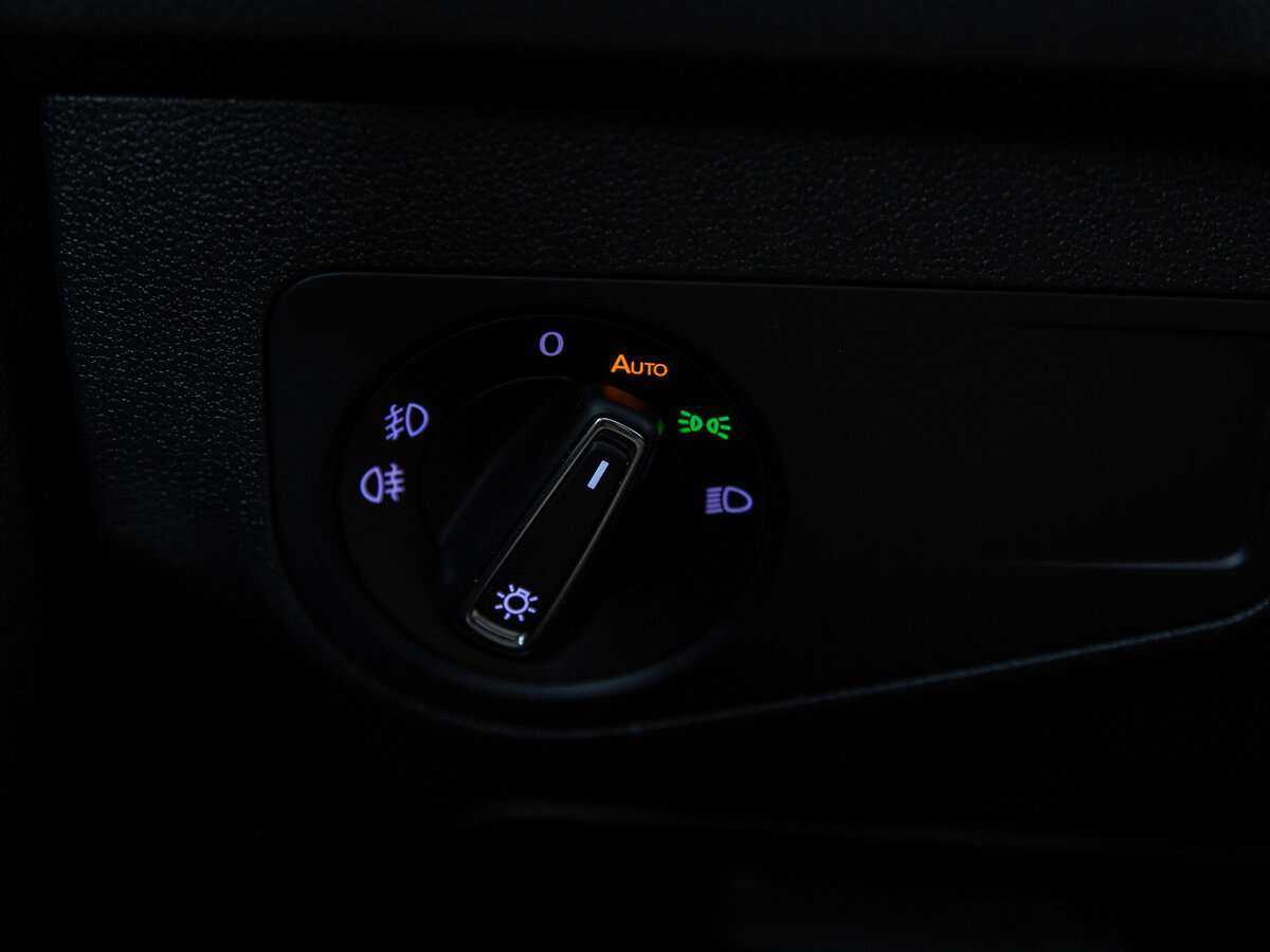 Б/У Фольксваген Тигуан 2017 года. Фото: #17