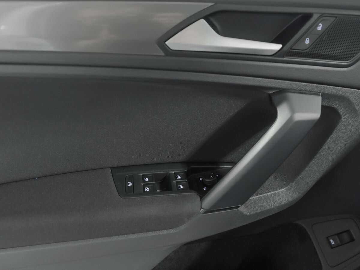 Б/У Фольксваген Тигуан 2020 года. Фото: #10