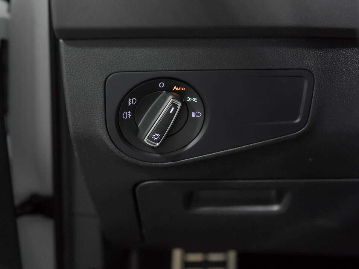 Б/У Фольксваген Тигуан 2020 года. Фото: #11