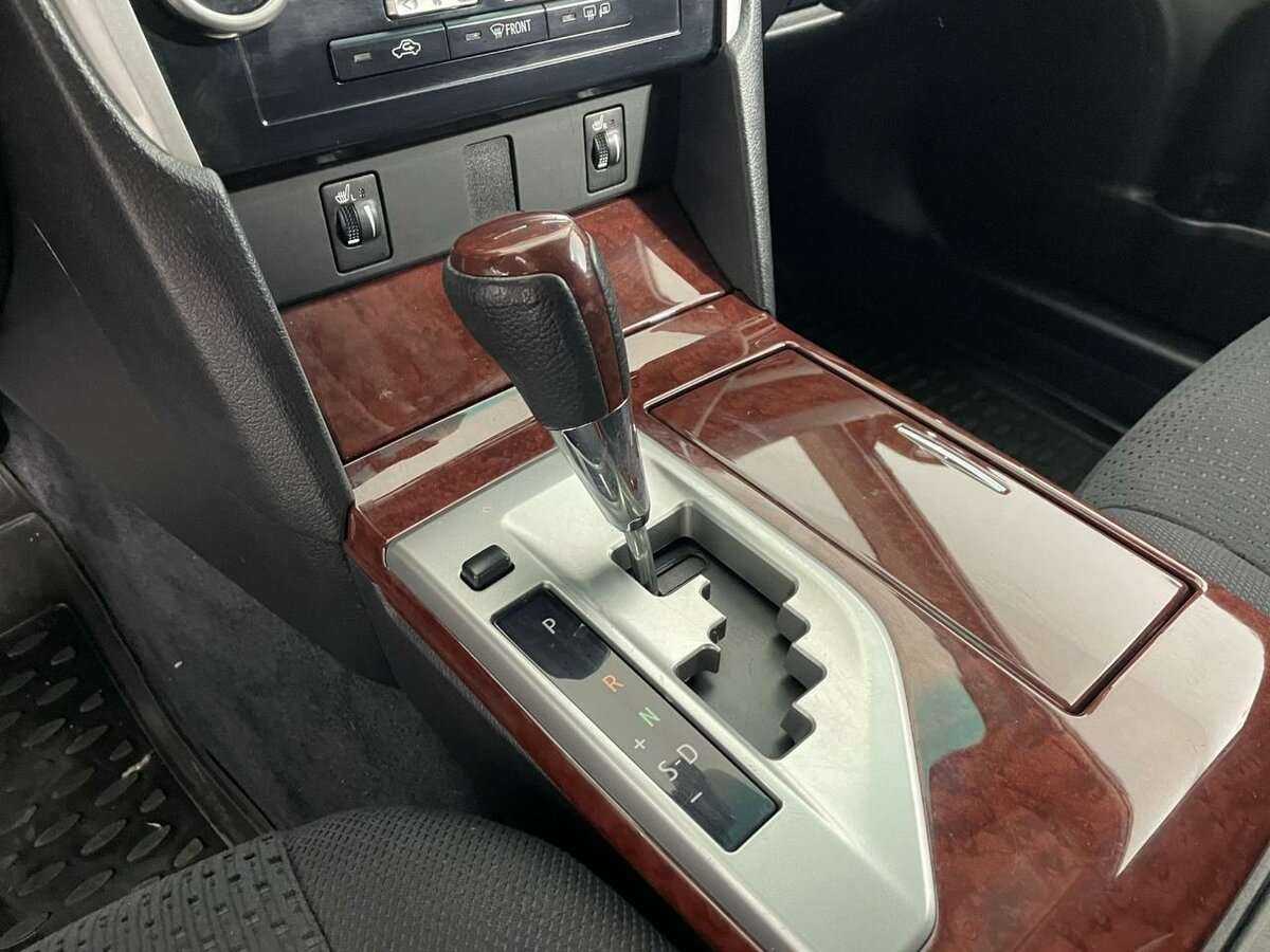 Б/У Тойота Камри 2012 года. Фото: #12