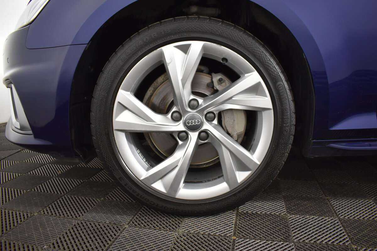 Б/У Ауди А4 2018 года. Фото: #9