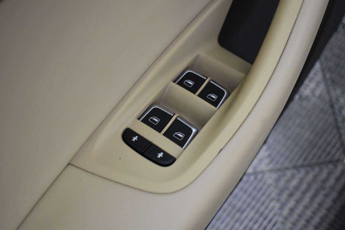 Б/У Ауди А6 2014 года. Фото: #8