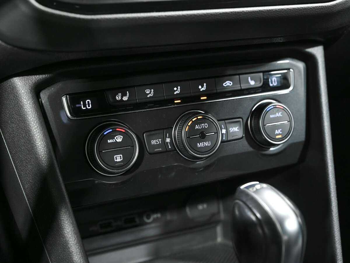 Б/У Фольксваген Тигуан 2018 года. Фото: #9