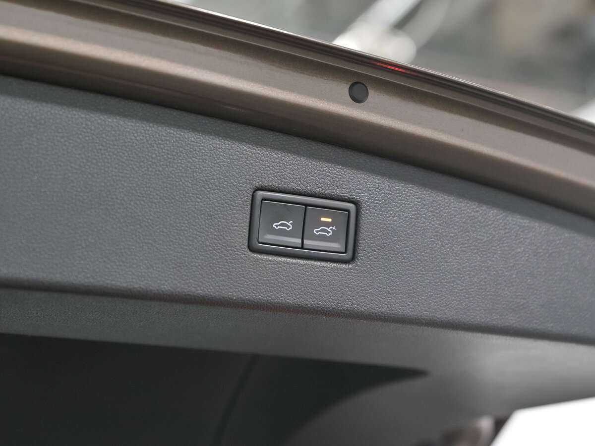 Б/У Фольксваген Тигуан 2018 года. Фото: #16