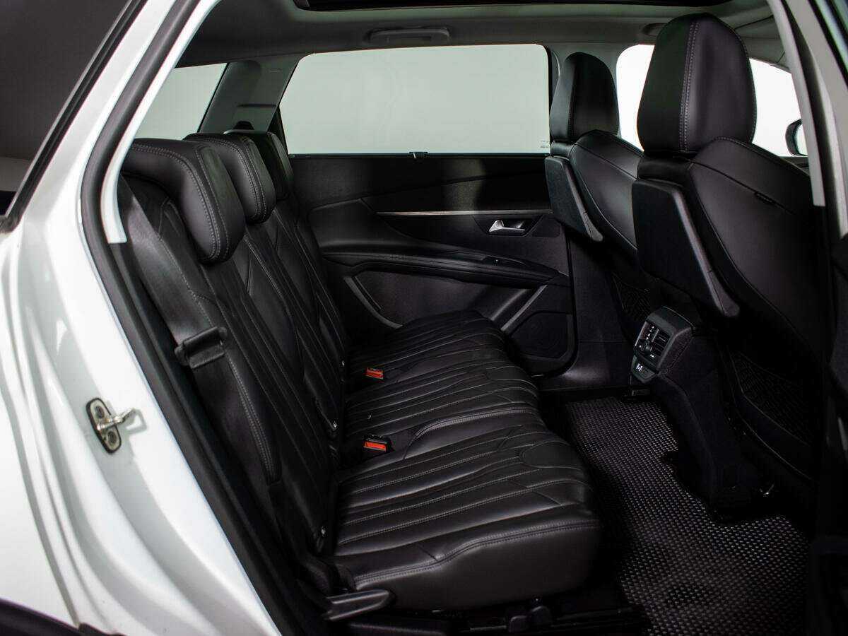 Б/У Пежо 5008 2018 года. Фото: #7