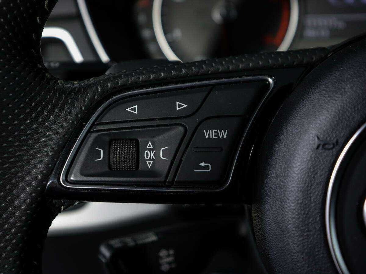 Б/У Ауди А4 2017 года. Фото: #16