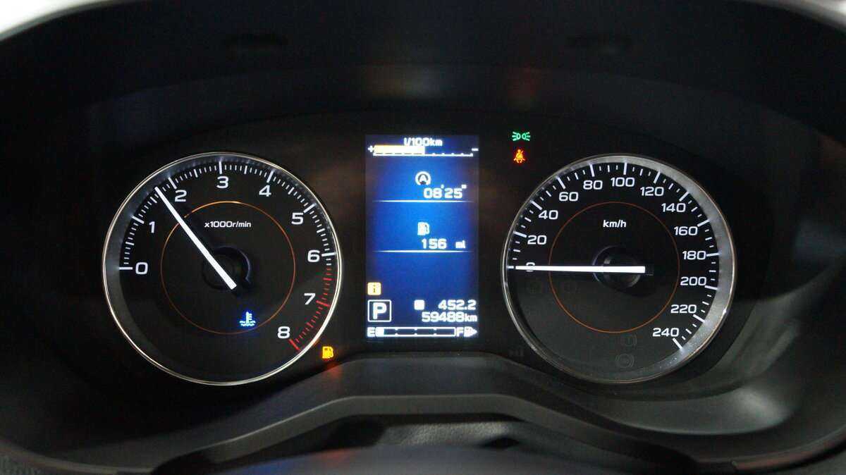 Б/У Субару ИксВи 2018 года. Фото: #13