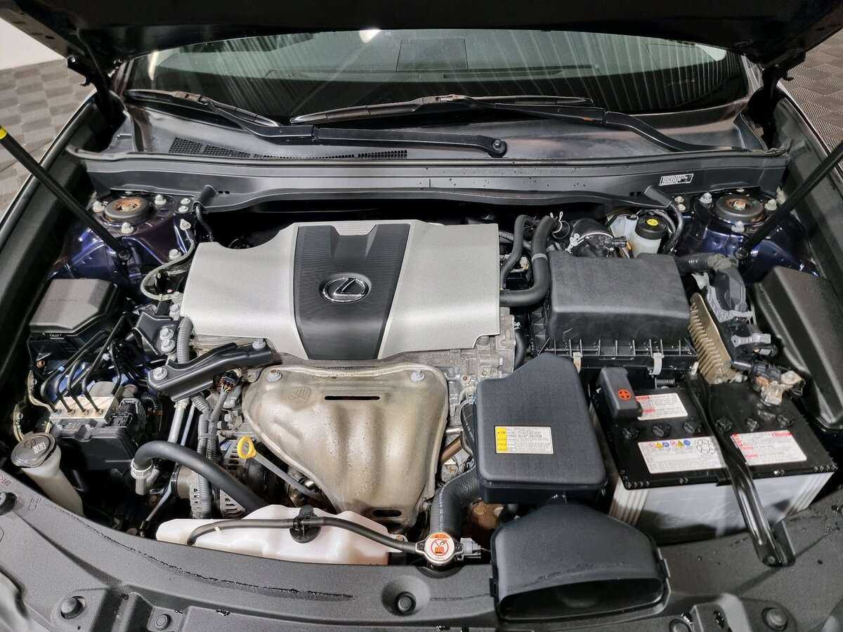 Б/У Лексус ЕС 2016 года. Фото: #4