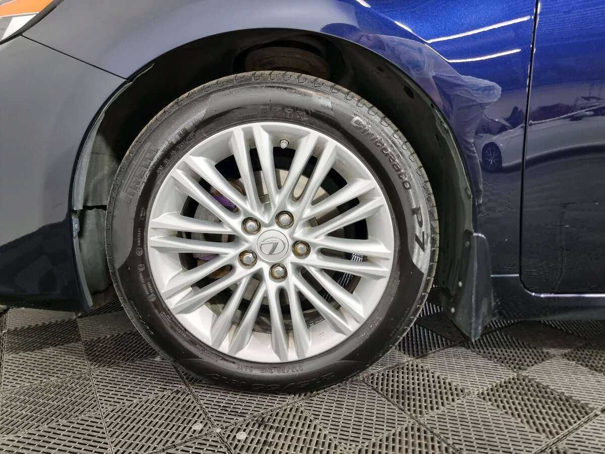 Б/У Лексус ЕС 2016 года. Фото: #23