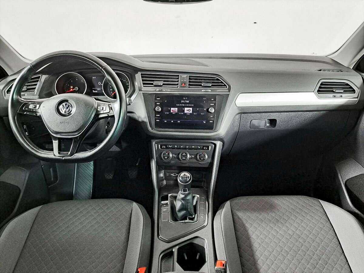 Б/У Фольксваген Тигуан 2019 года. Фото: #11