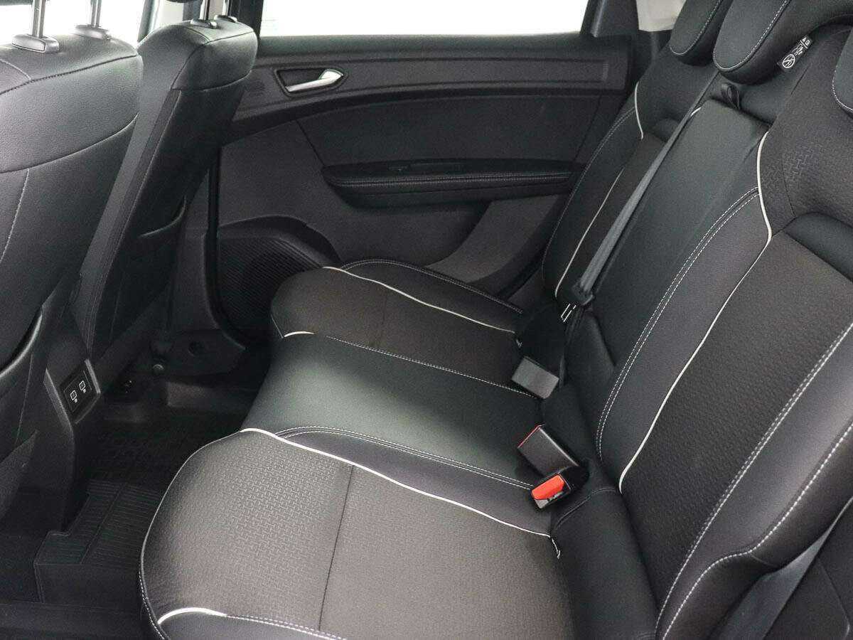 Б/У Рено Аркана 2021 года. Фото: #8