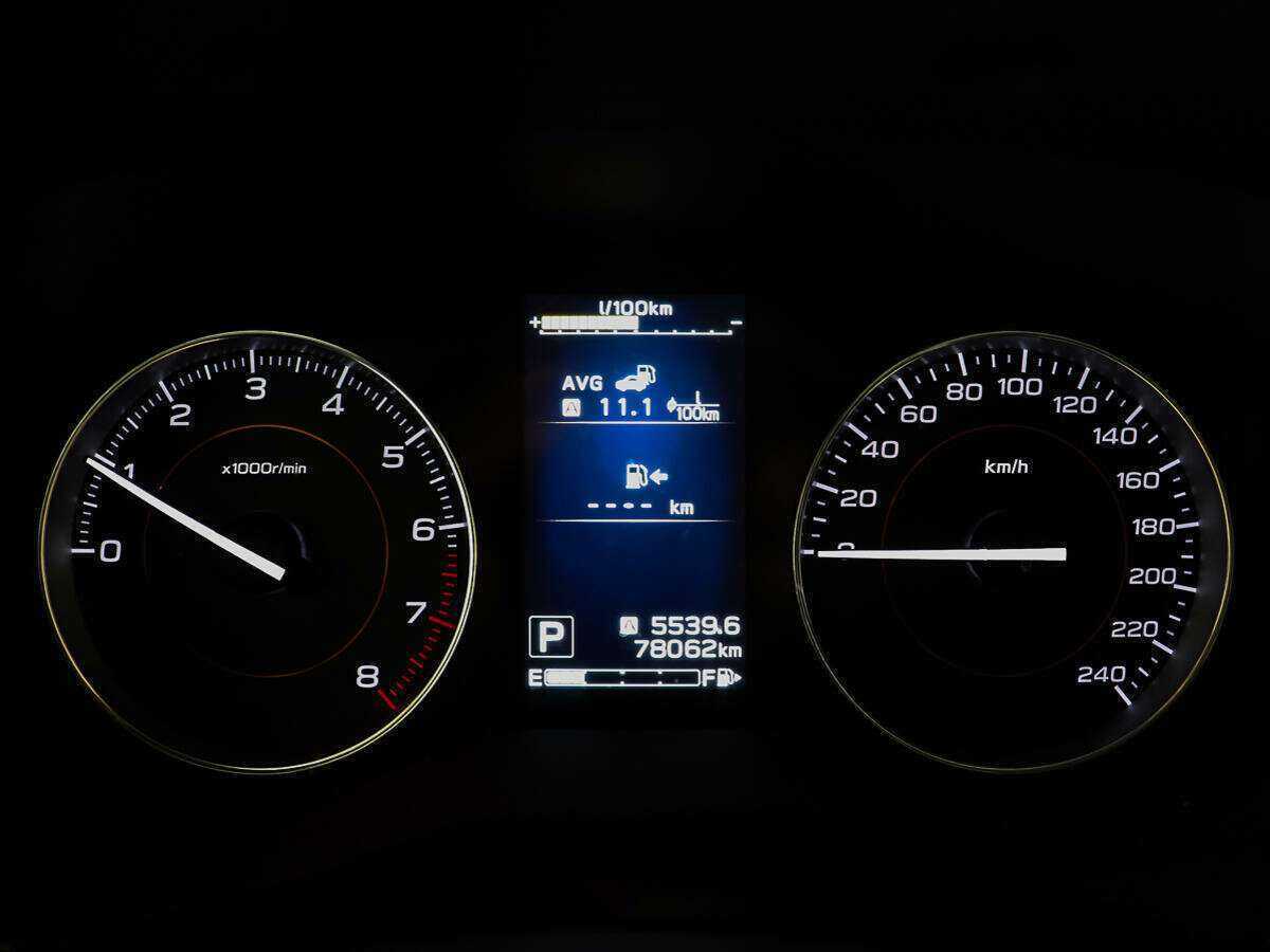 Б/У Субару ИксВи 2018 года. Фото: #13