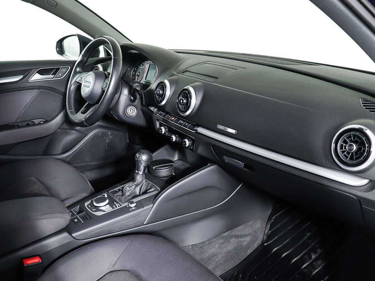 Б/У Ауди А3 2016 года. Фото: #10