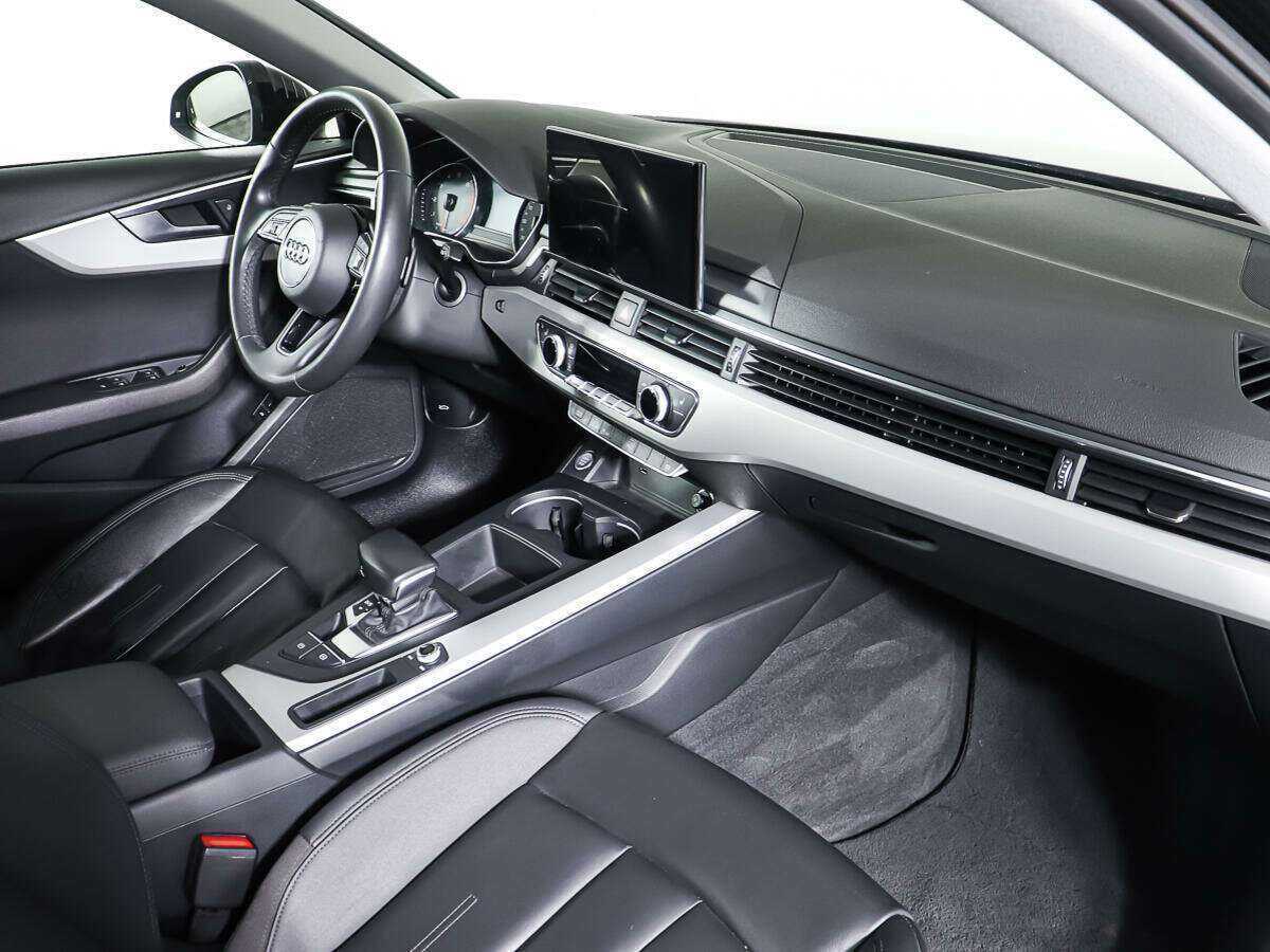 Б/У Ауди А4 2020 года. Фото: #8