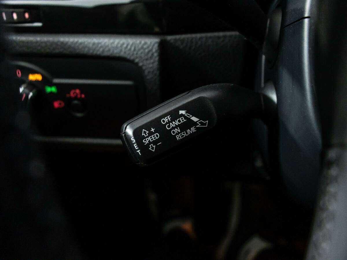 Б/У Фольксваген Туарег 2012 года. Фото: #22