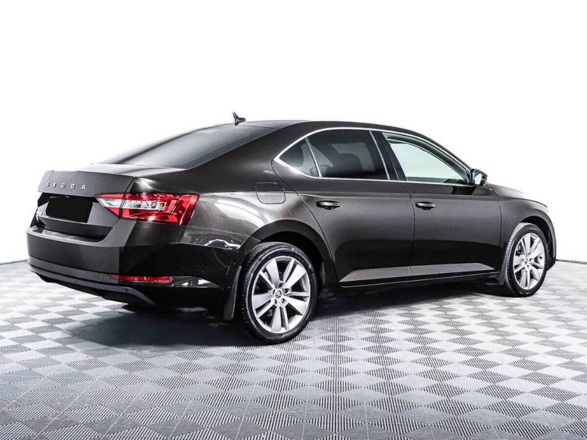 Б/У Шкода Суперб 2021 года. Фото: #4