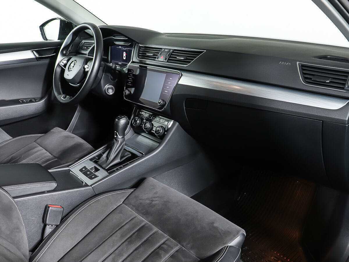 Б/У Шкода Суперб 2021 года. Фото: #8