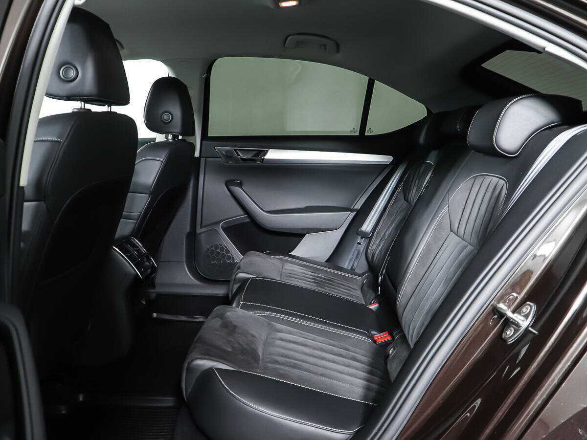 Б/У Шкода Суперб 2021 года. Фото: #9