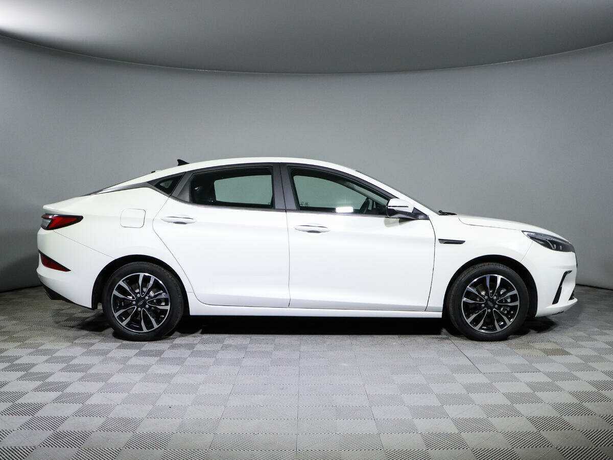 Б/У Джак Джи7 2023 года. Фото: #3