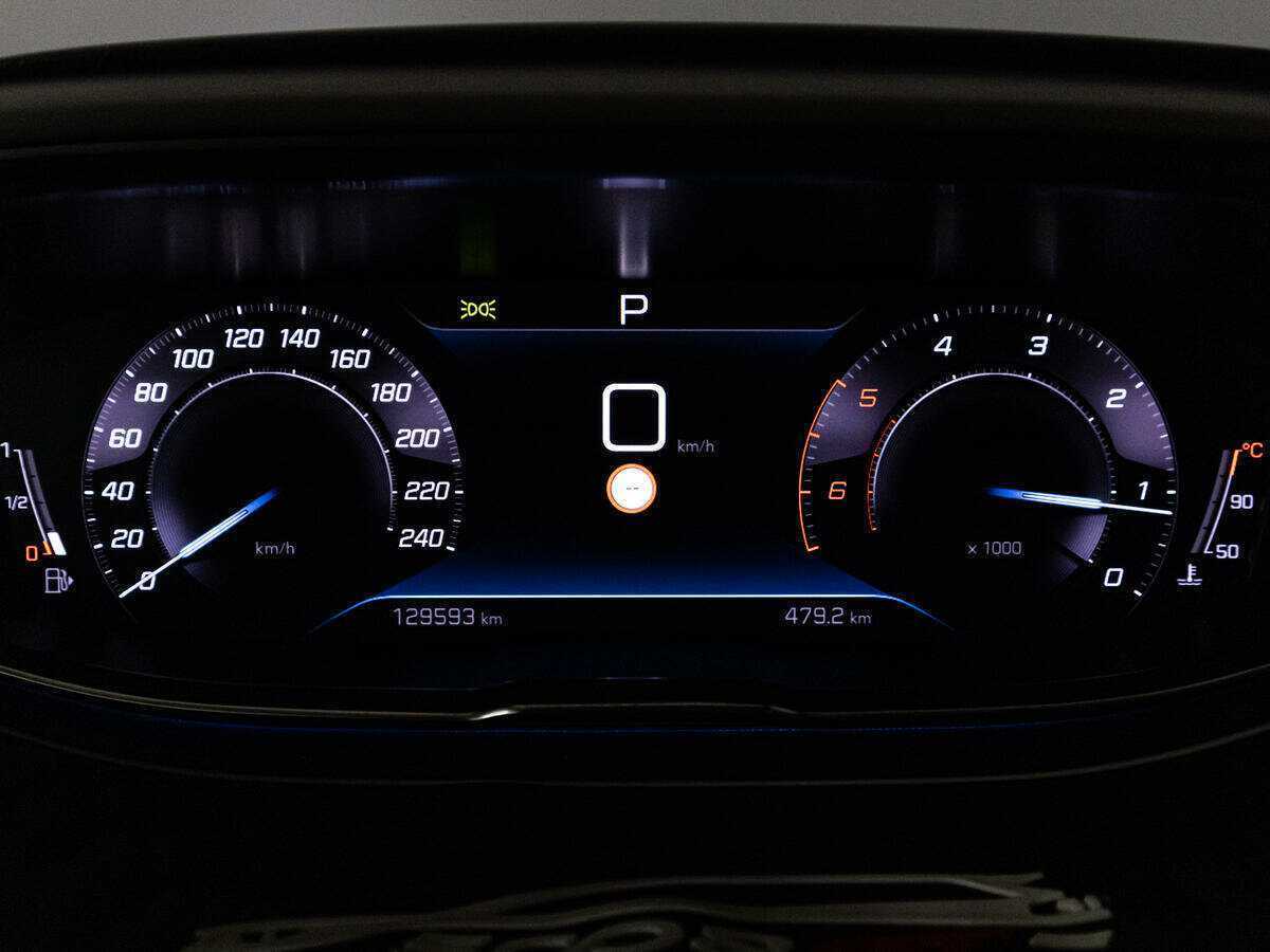 Б/У Пежо 5008 2021 года. Фото: #11