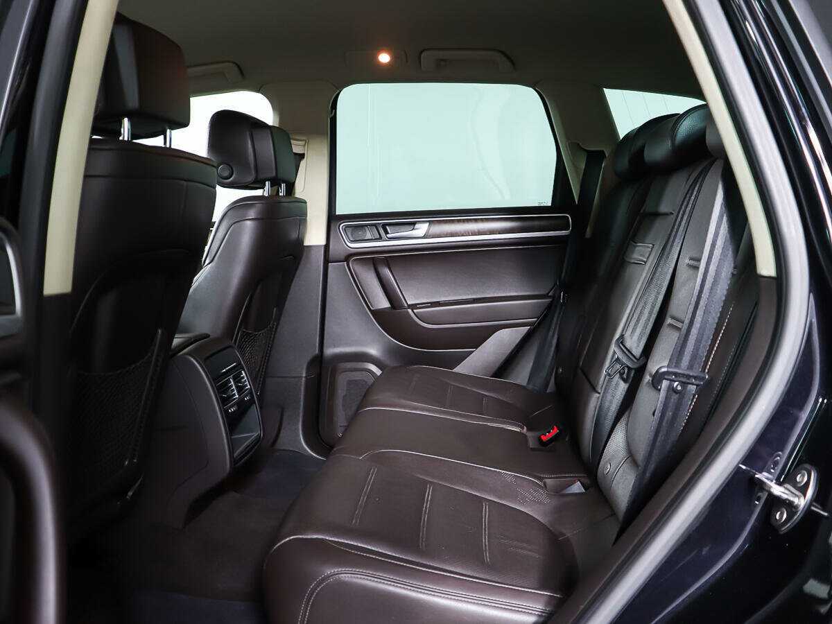 Б/У Фольксваген Туарег 2013 года. Фото: #9