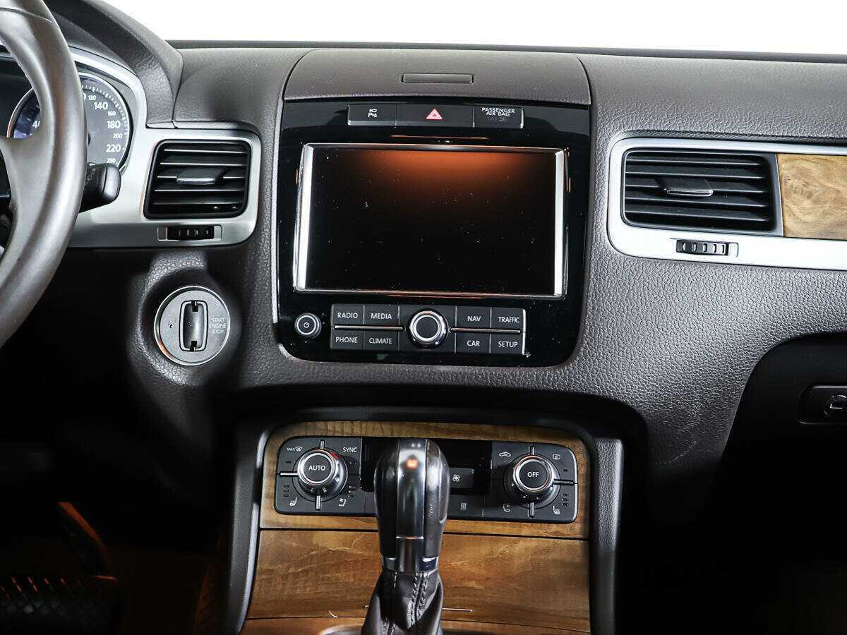 Б/У Фольксваген Туарег 2013 года. Фото: #11