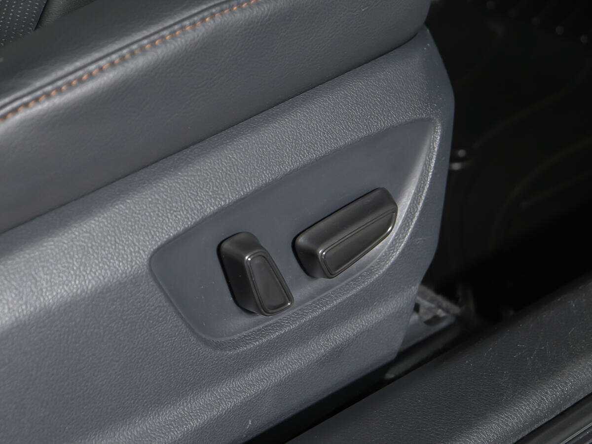 Б/У Тойота Камри 2018 года. Фото: #14