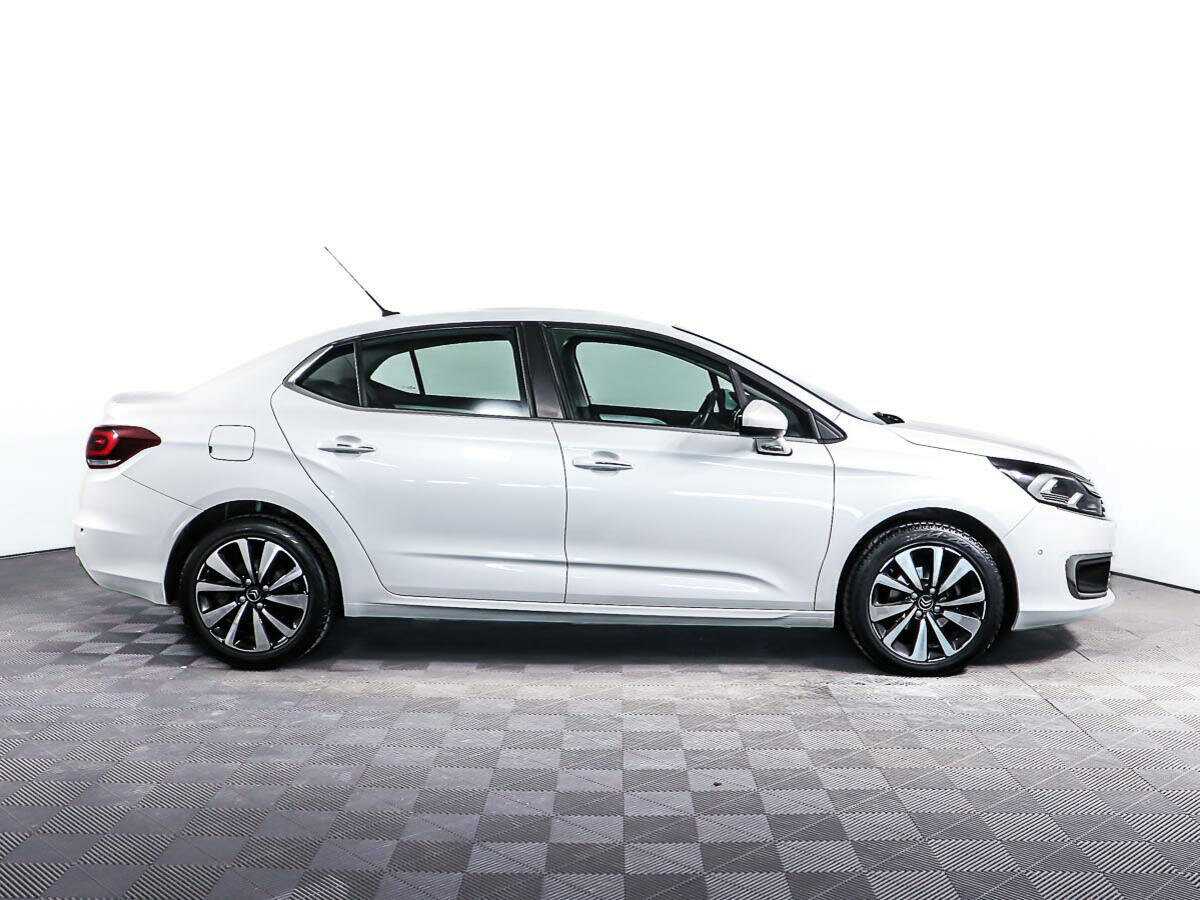 Б/У Ситроен Ц4 2017 года. Фото: #3