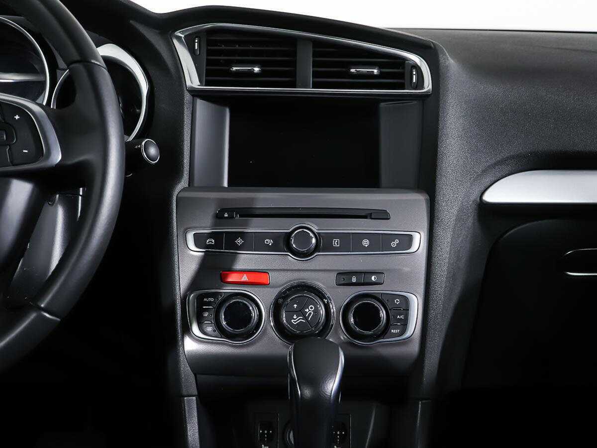 Б/У Ситроен Ц4 2017 года. Фото: #11