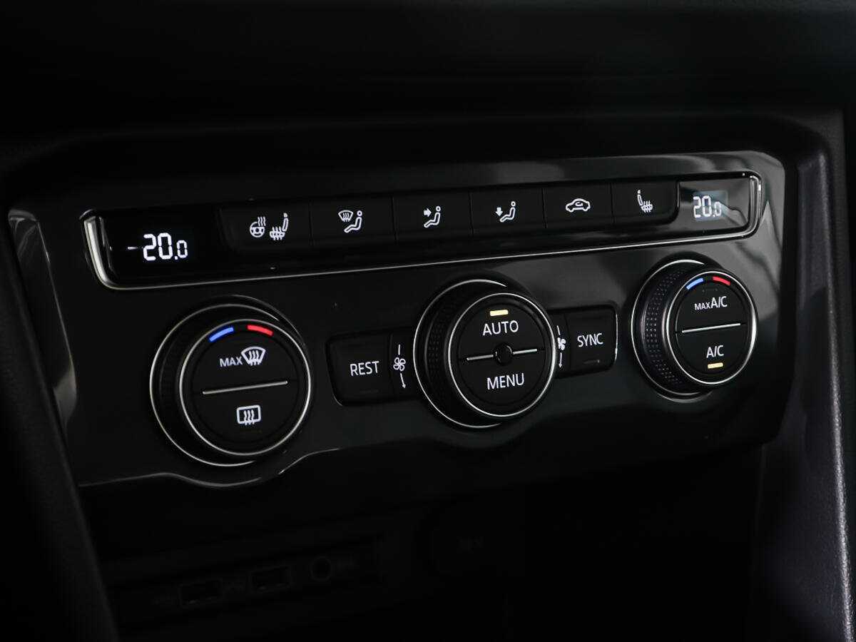 Б/У Фольксваген Тигуан 2018 года. Фото: #18