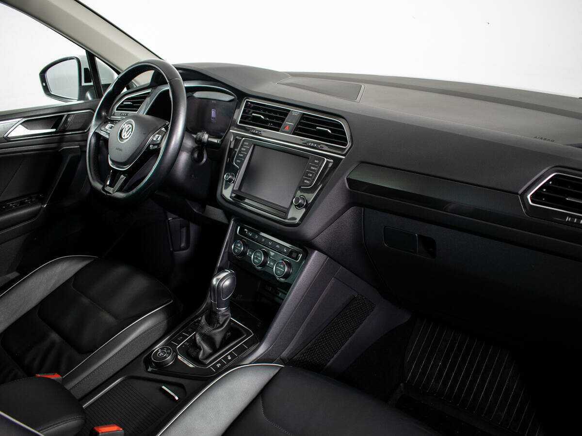 Б/У Фольксваген Тигуан 2017 года. Фото: #8