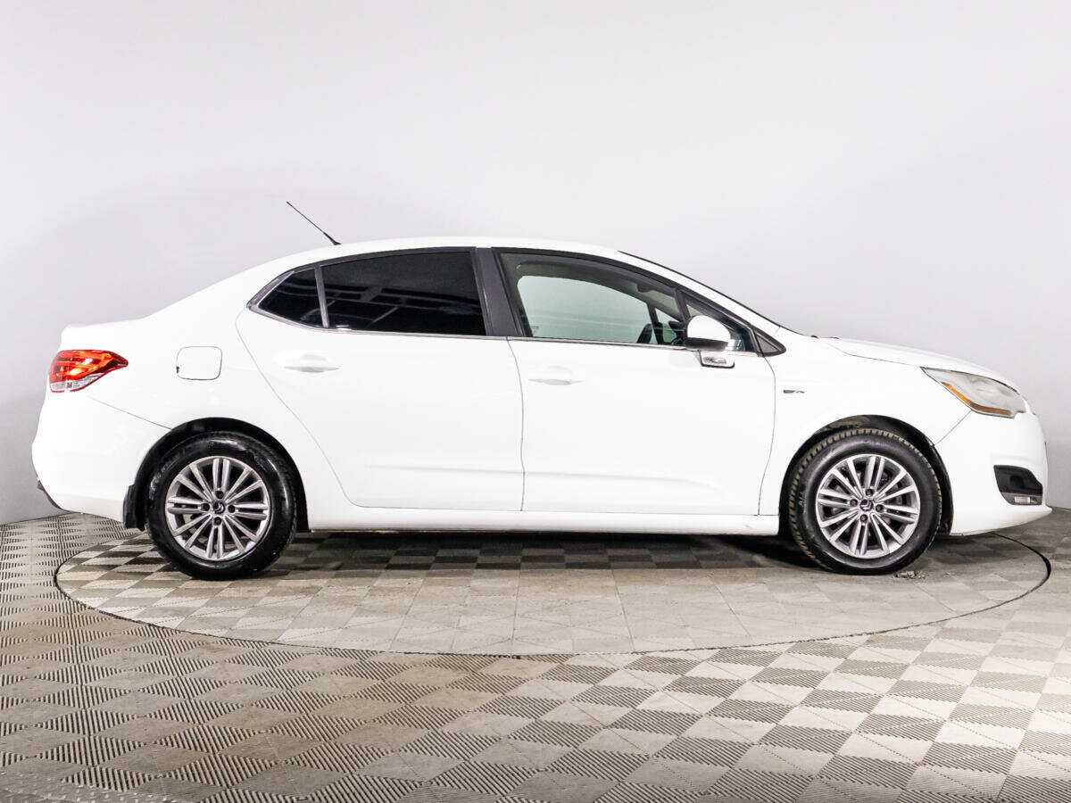 Б/У Ситроен Ц4 2013 года. Фото: #3