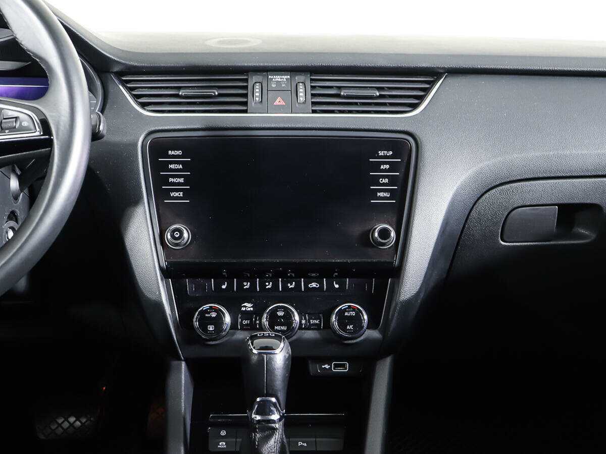 Б/У Шкода Октавия 2019 года. Фото: #11