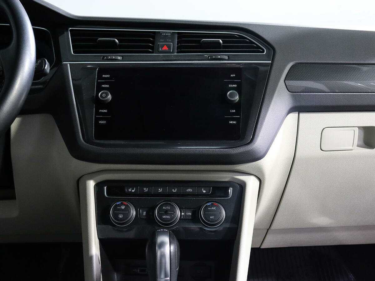 Б/У Фольксваген Тигуан 2018 года. Фото: #12