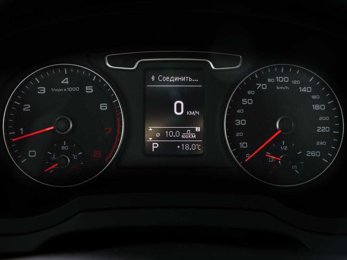 Б/У Ауди К3 2012 года. Фото: #8