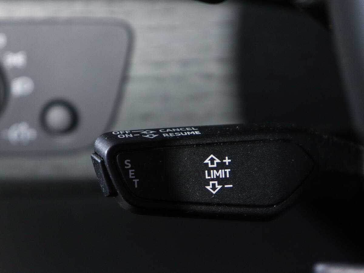 Б/У Ауди А4 2017 года. Фото: #18