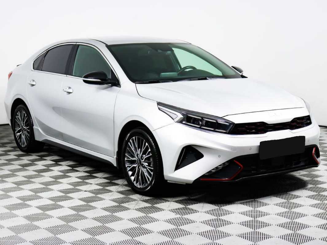 Б/У Киа Церато 2022 года. Фото: #2