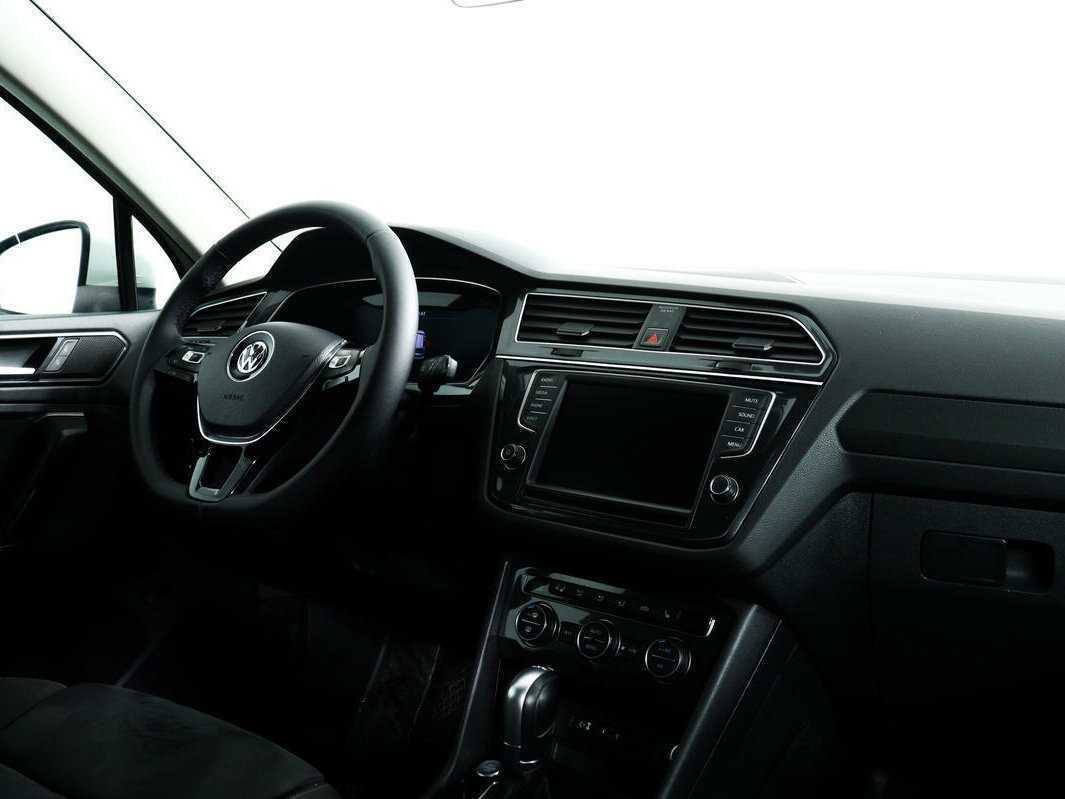 Б/У Фольксваген Тигуан 2017 года. Фото: #8