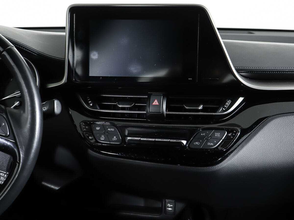 Б/У Тойота Ц-ШР 2018 года. Фото: #11