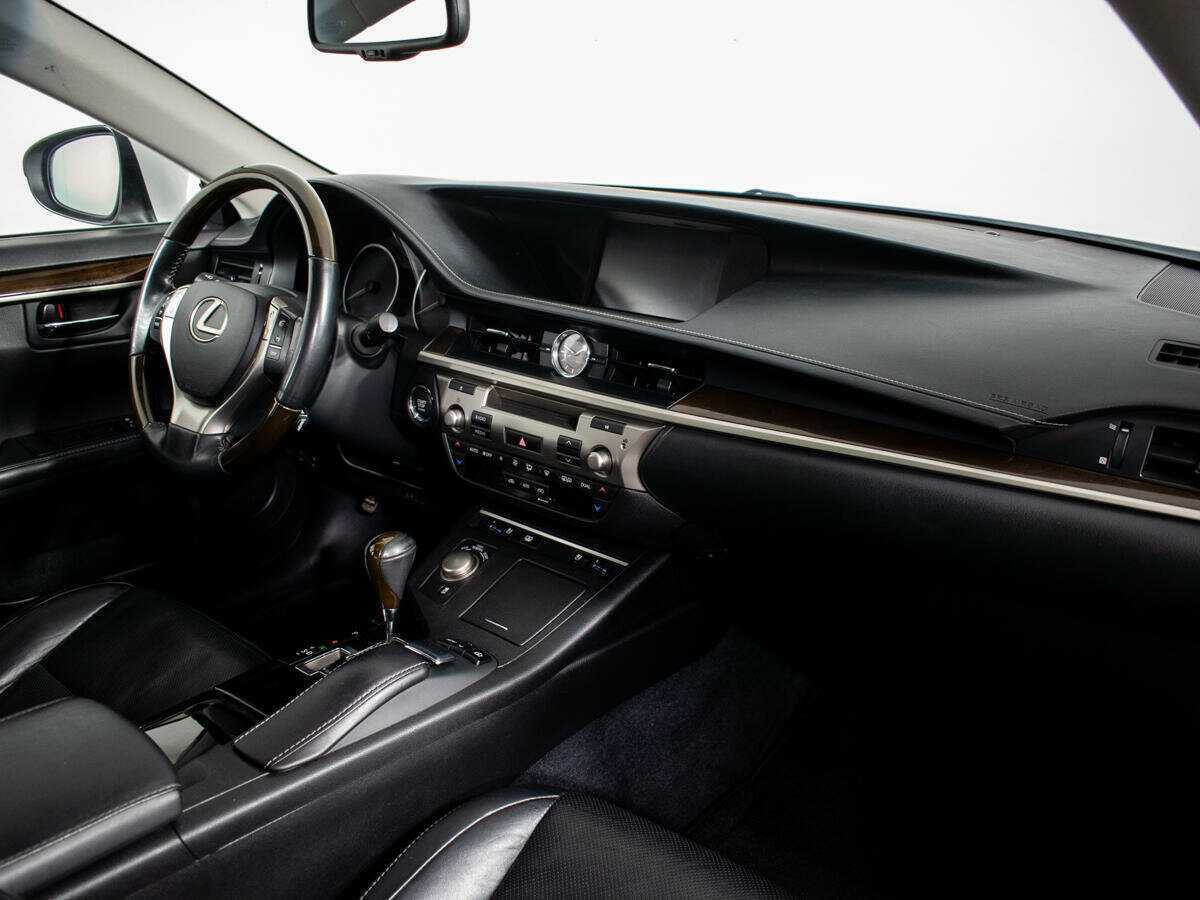 Б/У Лексус ЕС 2014 года. Фото: #8