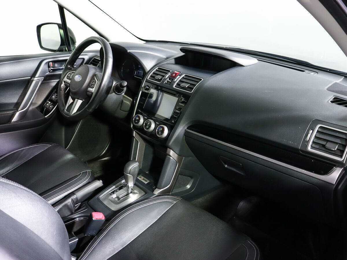 Б/У Субару Форестер 2017 года. Фото: #6