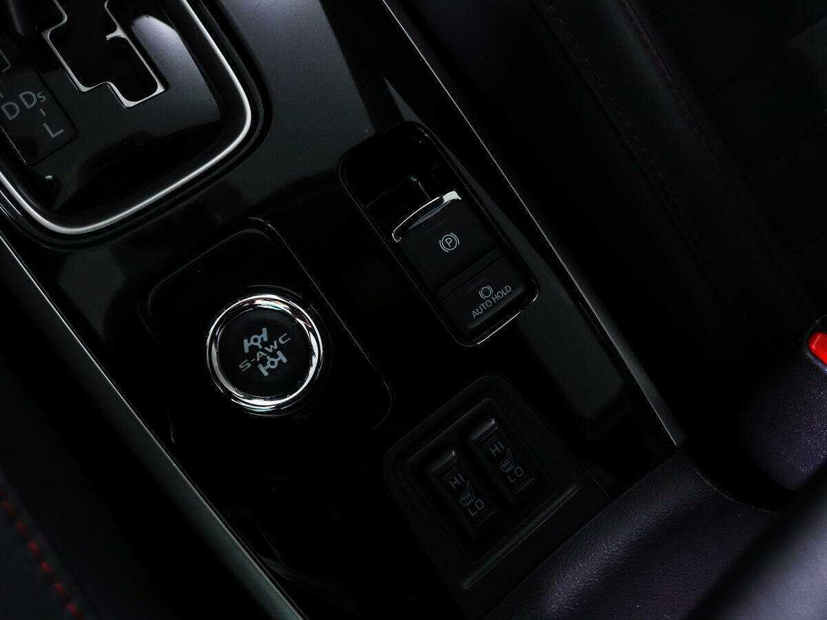 Б/У Митсубиши Оутлэндер 2020 года. Фото: #15